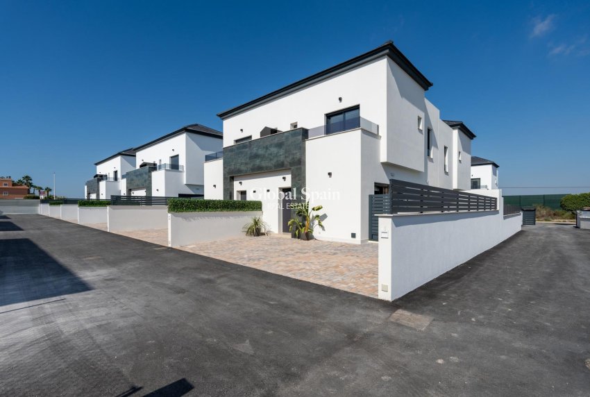 Nieuwbouw - HUIS -
GRAN ALACANT
