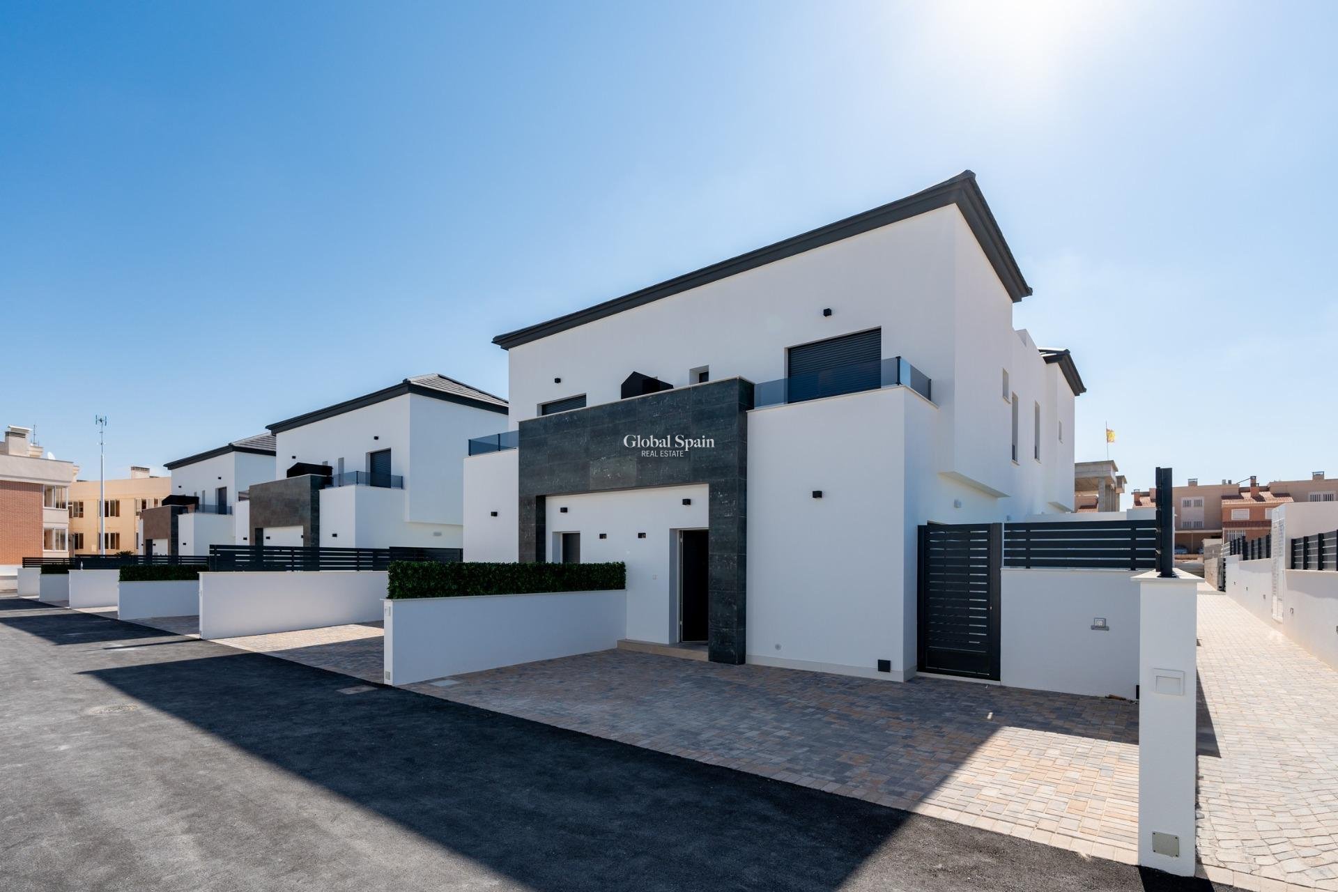 Nieuwbouw - HUIS -
GRAN ALACANT