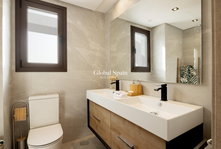 Nieuwbouw - Huis -
Istán - Cerros De Los Lagos