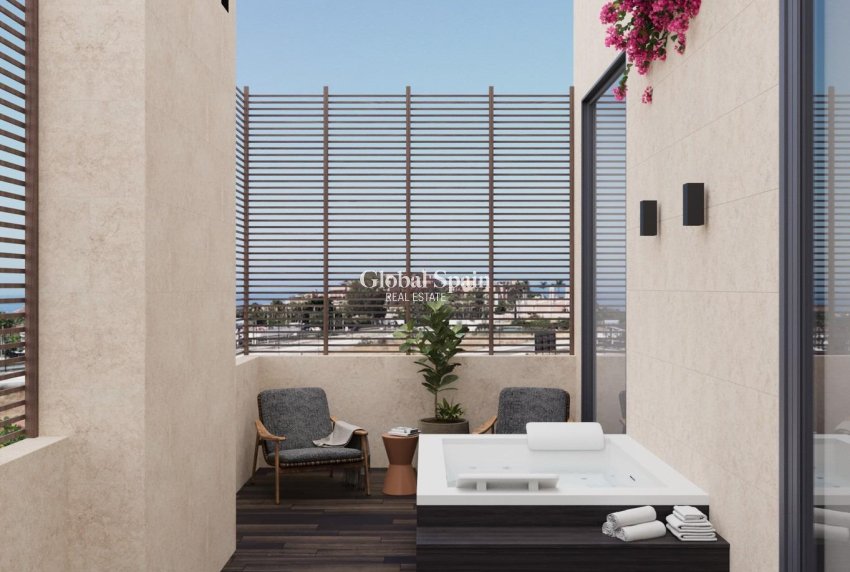 Nieuwbouw - PENTHOUSE -
ESTEPONA - Playa del Padrón