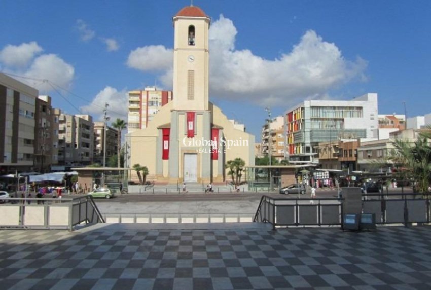 Nieuwbouw - PENTHOUSE -
GUARDAMAR DEL SEGURA