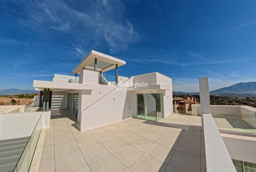 Nieuwbouw - PENTHOUSE -
OJÉN - El Soto De Marbella