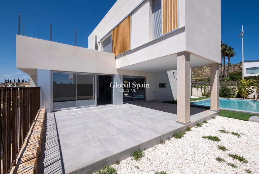 Nieuwbouw - VILLA -
ALGORFA - LA FINCA GOLF / ALGORFA