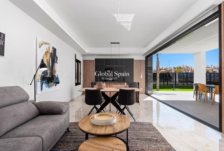Nieuwbouw - VILLA -
ALGORFA - LA FINCA GOLF / ALGORFA