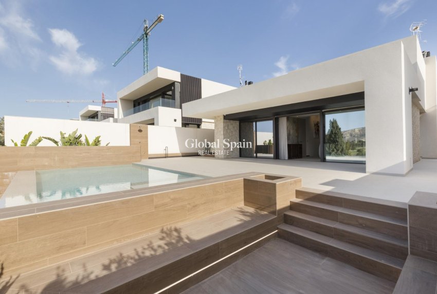 Nieuwbouw - VILLA -
ALGORFA - LA FINCA GOLF / ALGORFA
