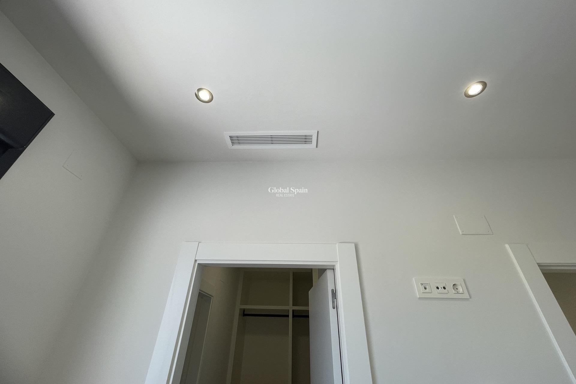 Nieuwbouw - VILLA -
ALMORADÍ - Heredades