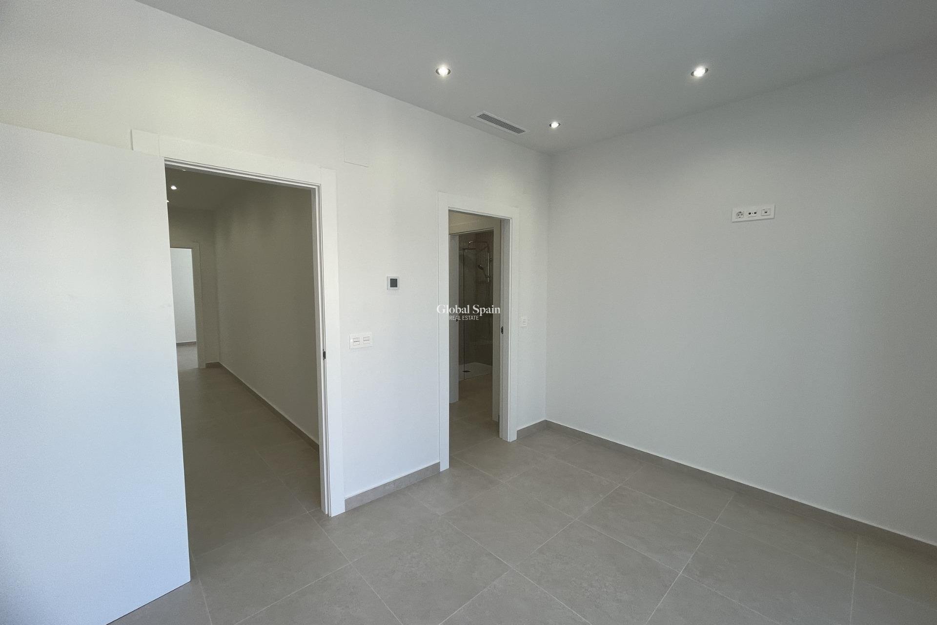 Nieuwbouw - VILLA -
ALMORADÍ - Heredades