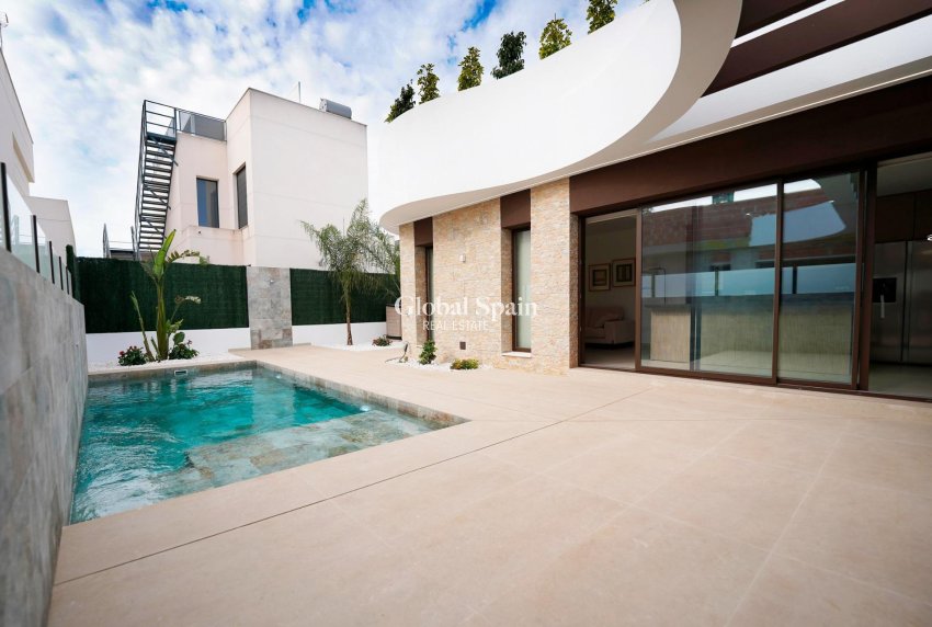 Nieuwbouw - VILLA -
ALMORADÍ