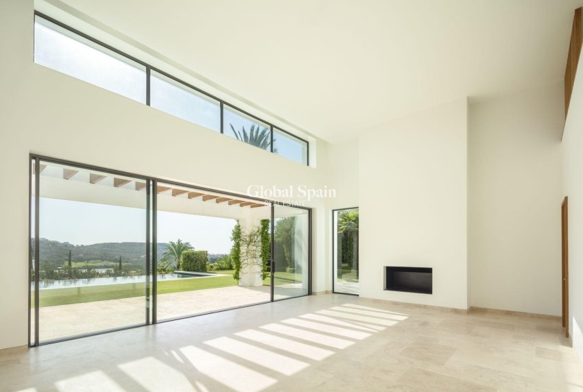 Nieuwbouw - VILLA -
CASARES - Pedregales