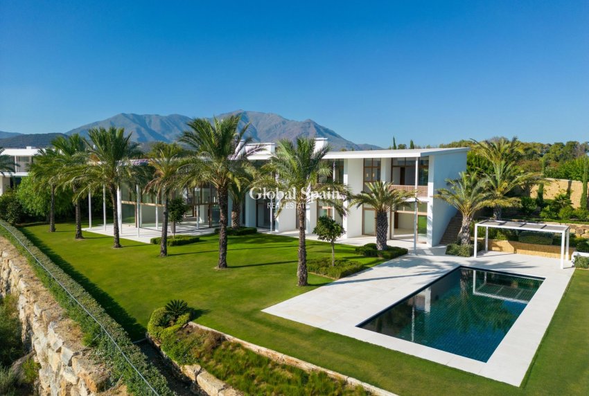 Nieuwbouw - VILLA -
CASARES - Pedregales