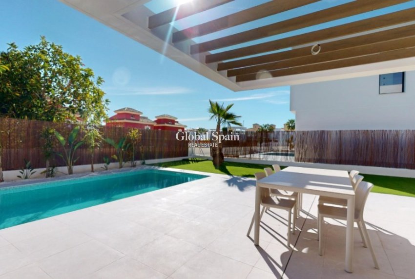 Nieuwbouw - Villa -
Costa Blanca - Orihuela Costa