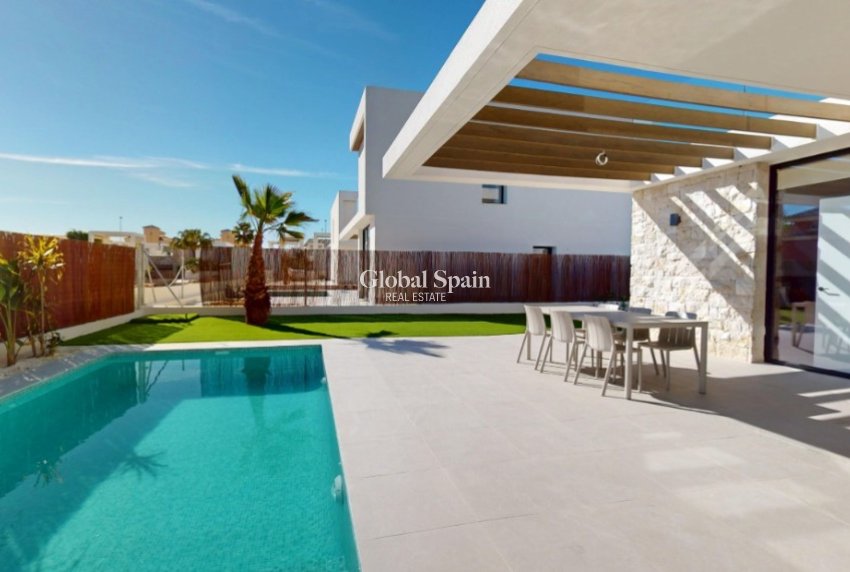 Nieuwbouw - Villa -
Costa Blanca - Orihuela Costa