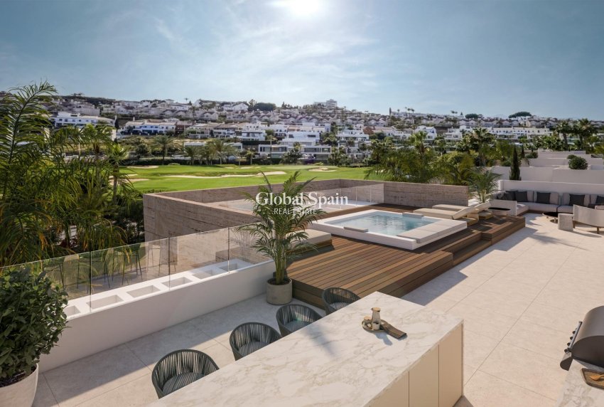 Nieuwbouw - VILLA -
ESTEPONA - Atalaya del Golf