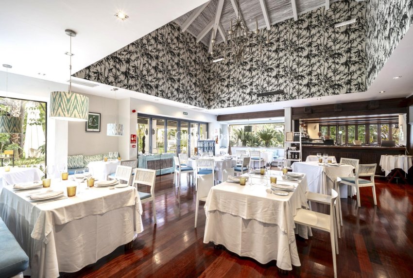 Nieuwbouw - VILLA -
ESTEPONA - Atalaya del Golf