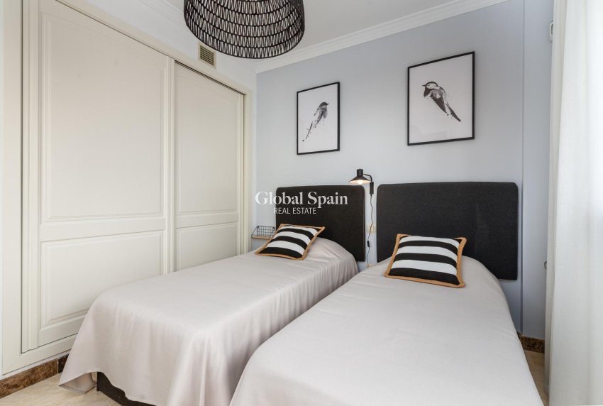 Nieuwbouw - VILLA -
ESTEPONA - Azata Golf Estepona Oeste