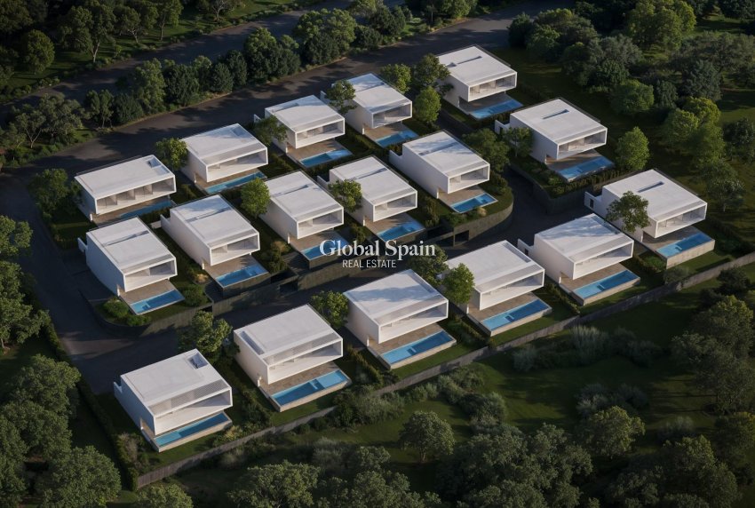 Nieuwbouw - VILLA -
ESTEPONA - Estepona Golf