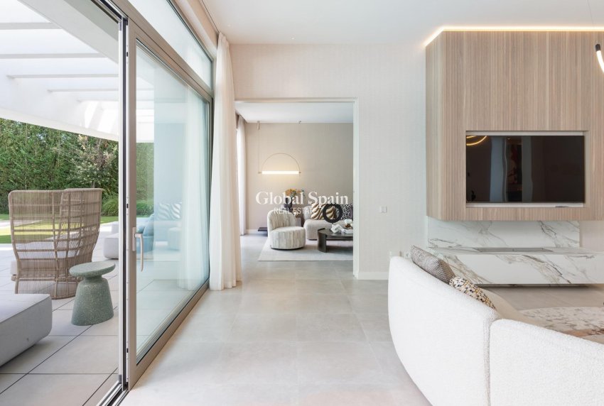 Nieuwbouw - VILLA -
ESTEPONA - Paraiso Alto
