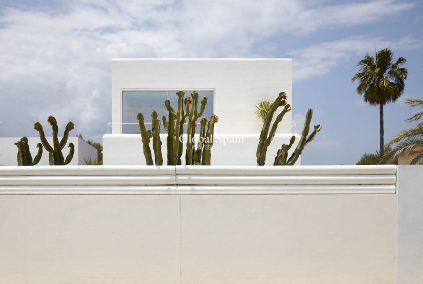 Nieuwbouw - VILLA -
ESTEPONA - Valle Romano