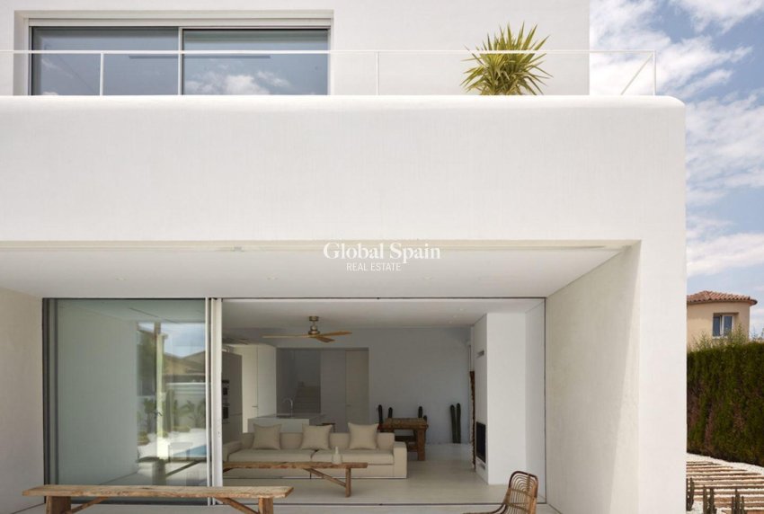 Nieuwbouw - VILLA -
ESTEPONA - Valle Romano