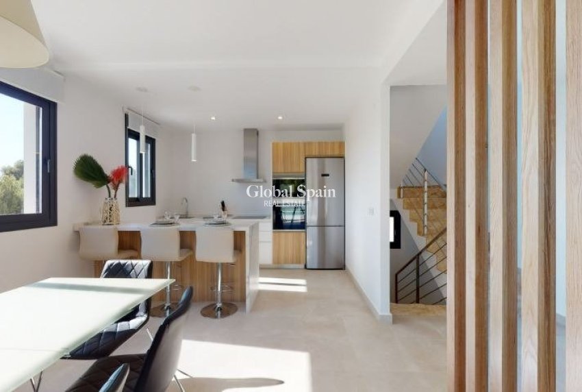 Nieuwbouw - VILLA -
LA NUCÍA - Urb. Don Mar