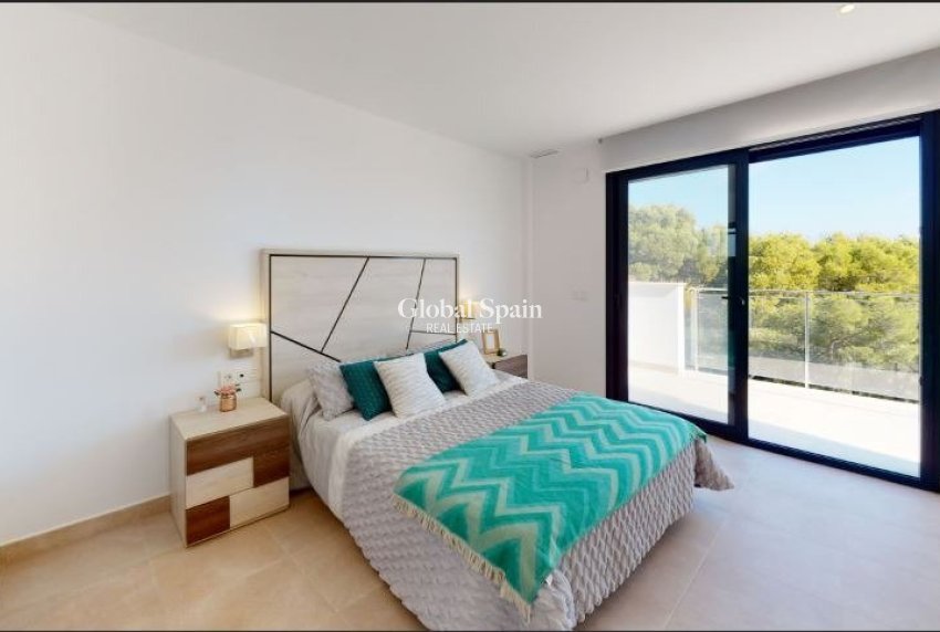 Nieuwbouw - VILLA -
LA NUCÍA - Urb. Don Mar