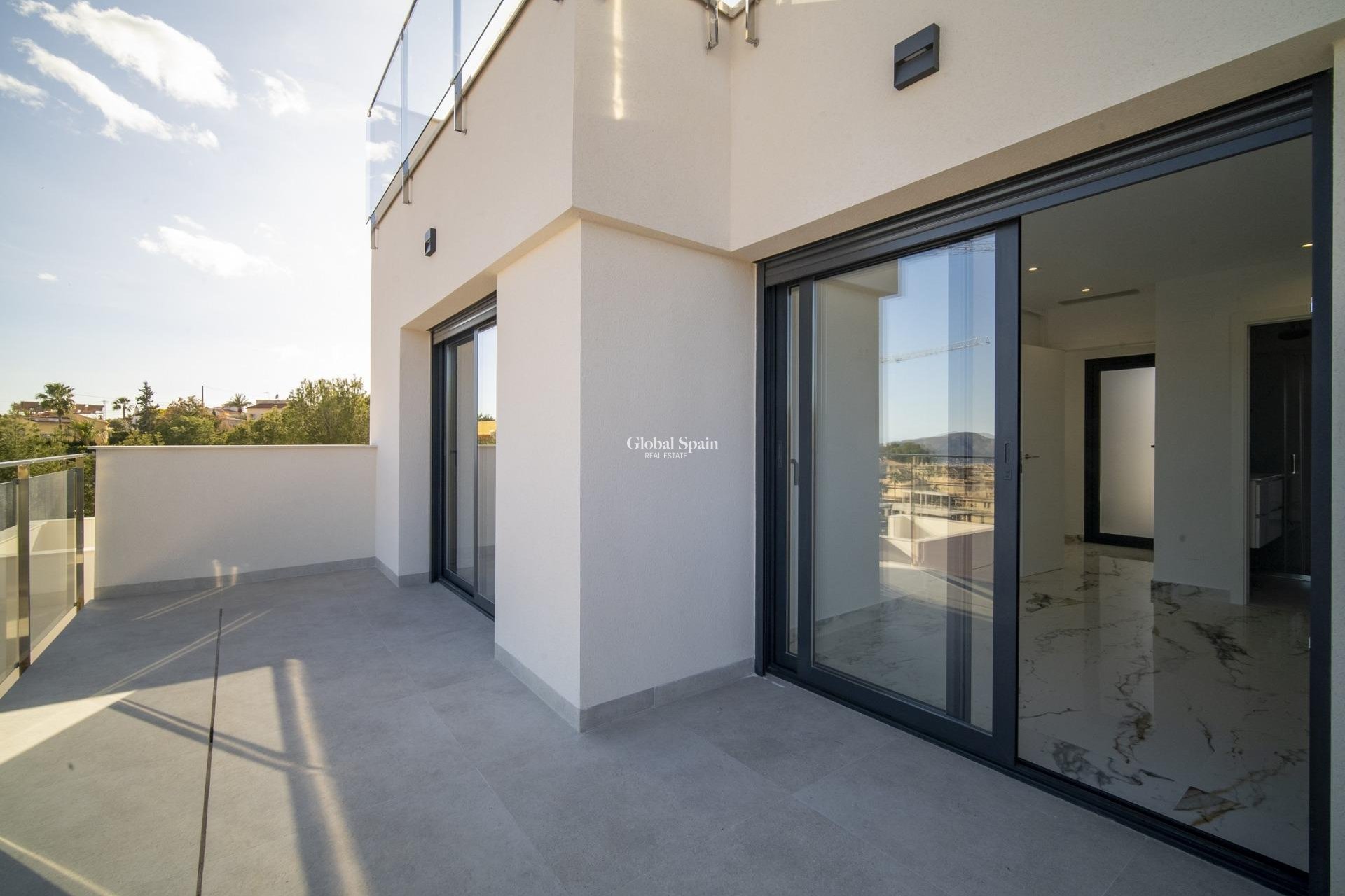 Nieuwbouw - VILLA -
LA NUCÍA - Urb. Don Mar