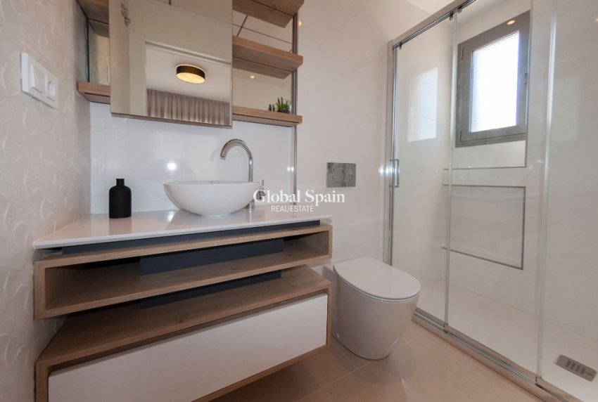 Nieuwbouw - Villa -
LOS ALCÁZARES - Alicante