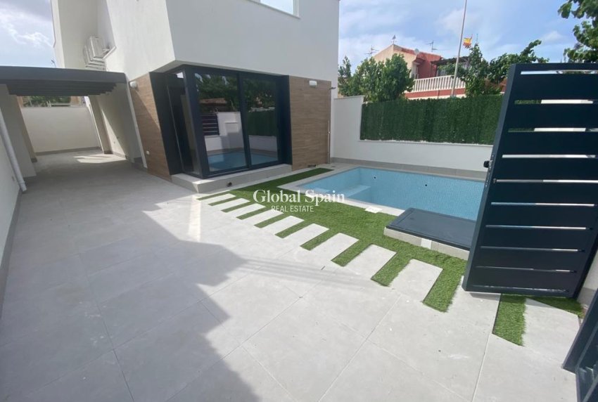 Nieuwbouw - VILLA -
LOS ALCÁZARES