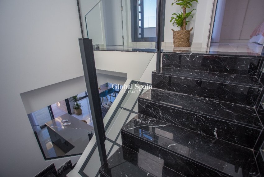 Nieuwbouw - Villa -
LOS MONTESINOS - La Herada