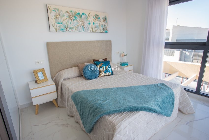 Nieuwbouw - Villa -
LOS MONTESINOS - La Herada