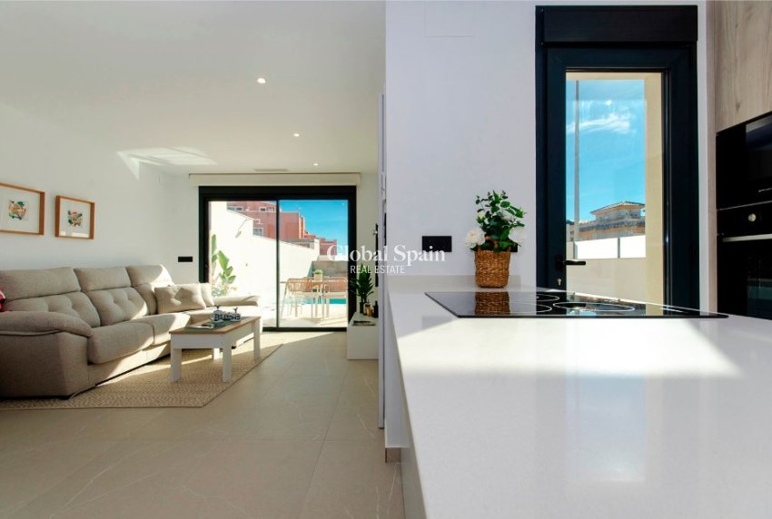 Nieuwbouw - Villa -
LOS MONTESINOS - La Herada