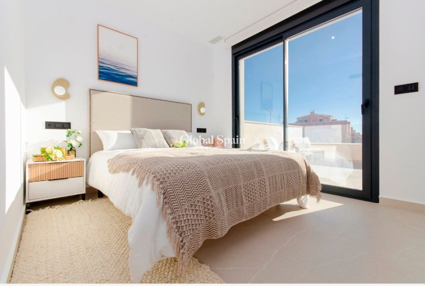 Nieuwbouw - Villa -
LOS MONTESINOS - La Herada