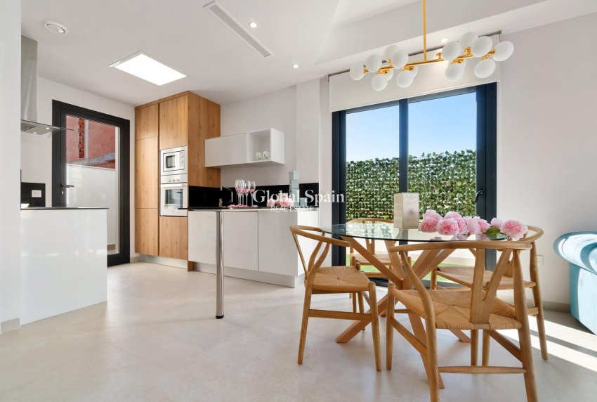 Nieuwbouw - VILLA -
LOS MONTESINOS - La Herrada