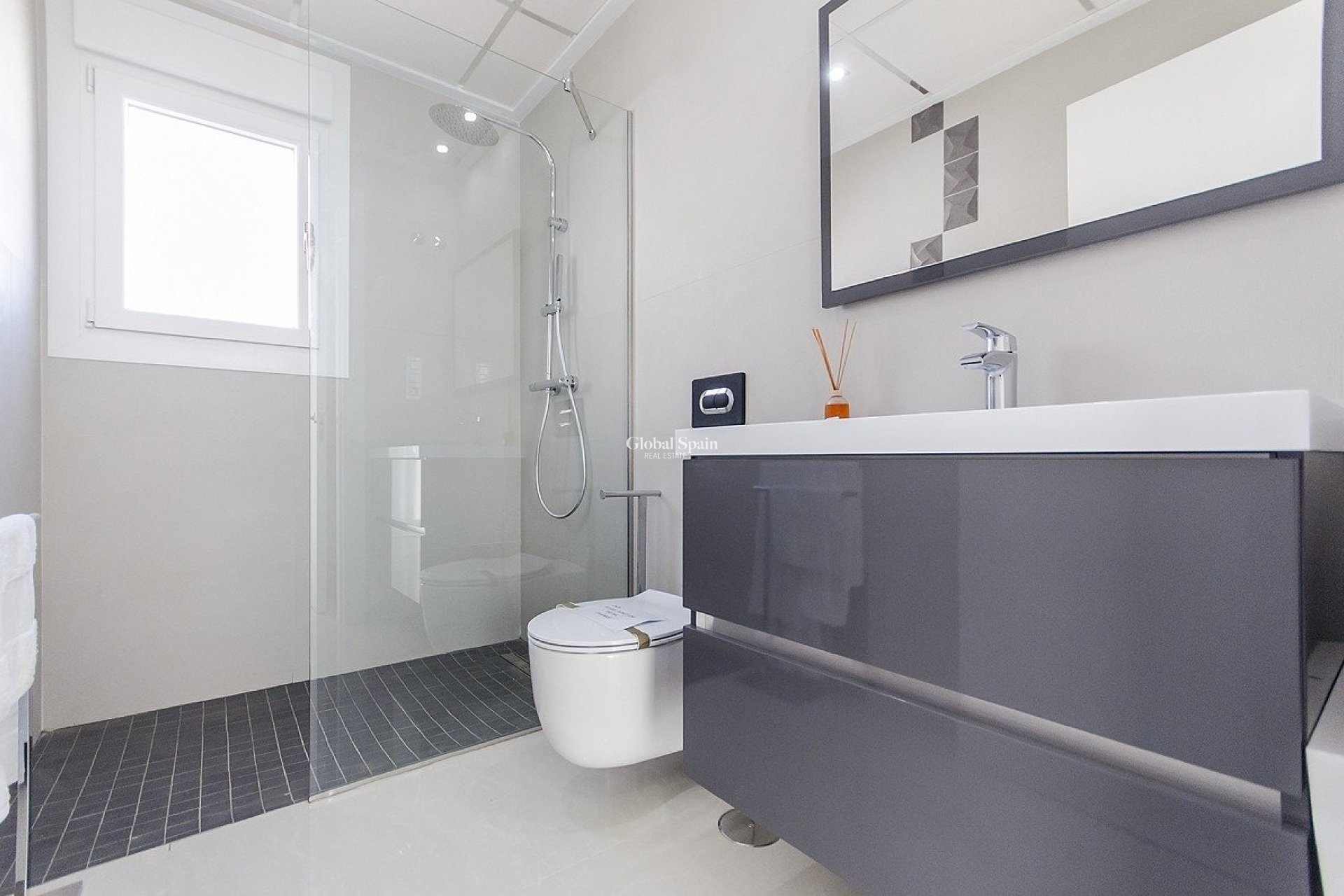 Nieuwbouw - VILLA -
LOS MONTESINOS - La Herrada