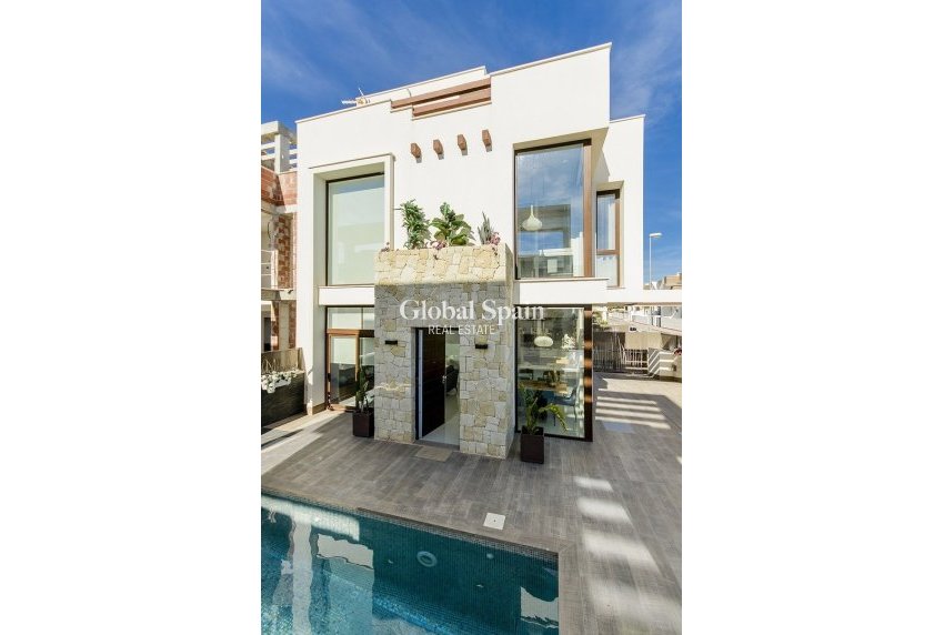 Nieuwbouw - Villa -
LOS MONTESINOS - La Herrada