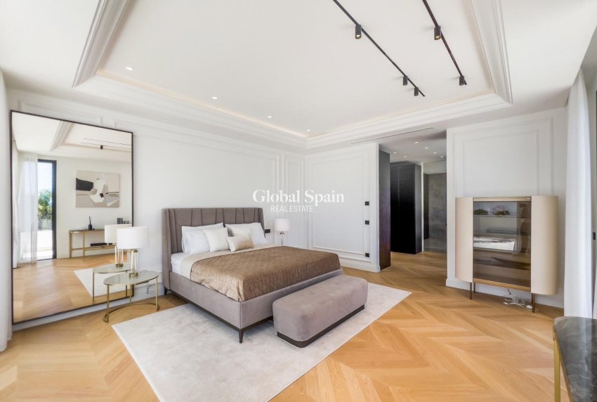 Nieuwbouw - VILLA -
MARBELLA - Lomas De Marbella Club