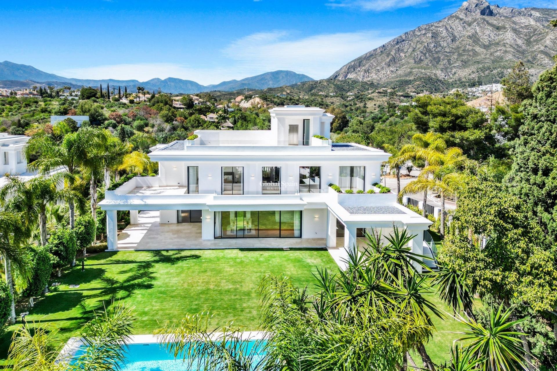 Nieuwbouw - VILLA -
MARBELLA - Lomas De Marbella Club