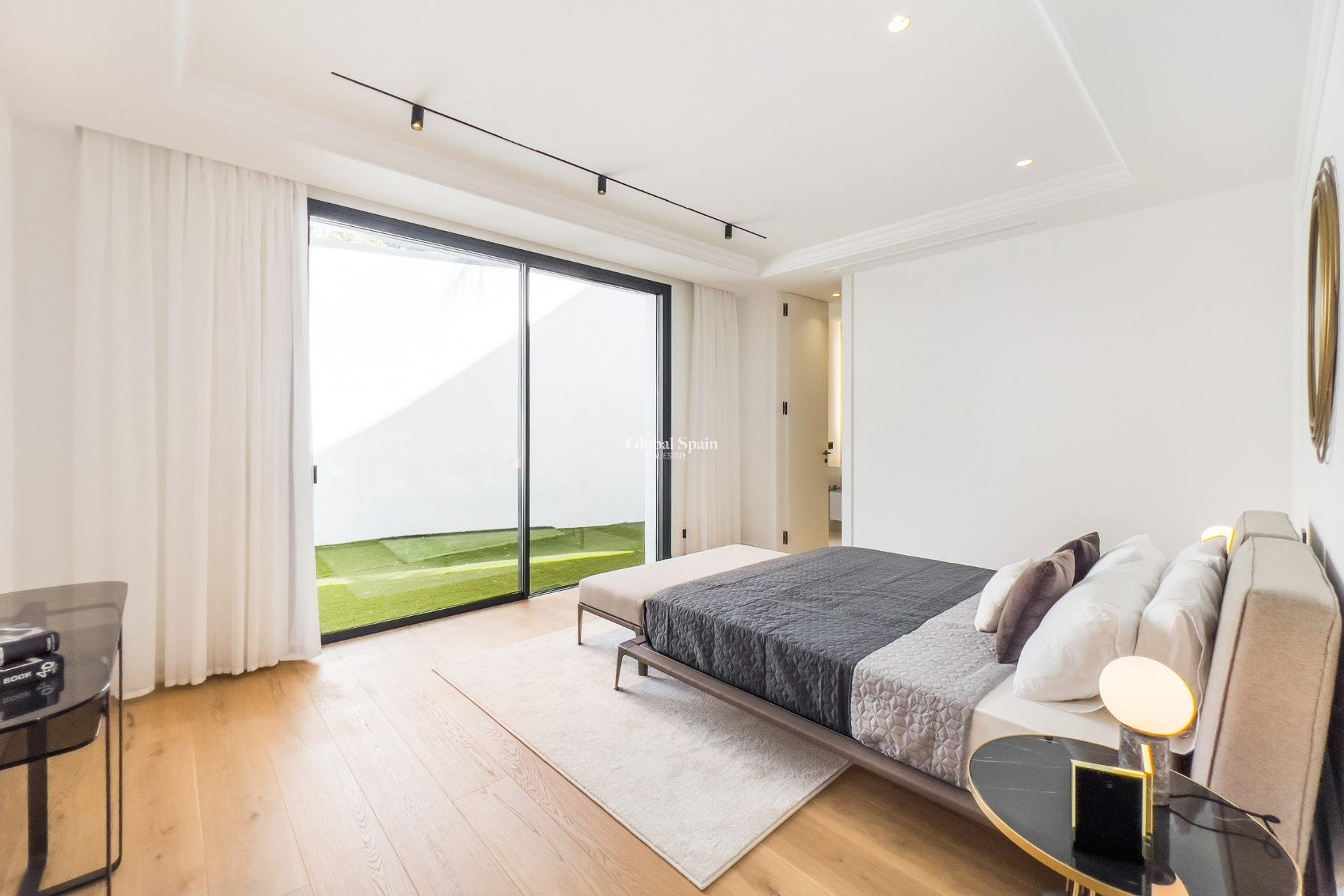Nieuwbouw - VILLA -
MARBELLA - Lomas De Marbella Club