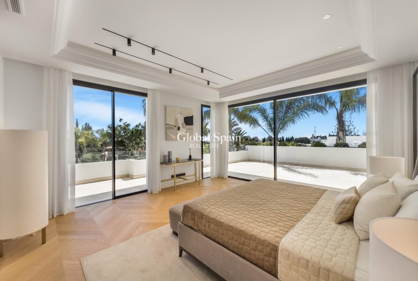 Nieuwbouw - VILLA -
MARBELLA - Lomas De Marbella Club
