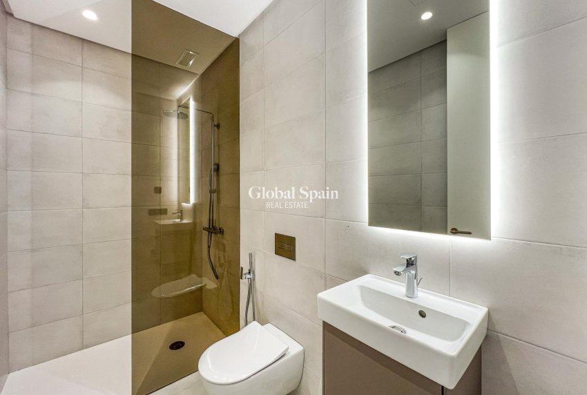 Nieuwbouw - VILLA -
MARBELLA - Lomas De Marbella Club