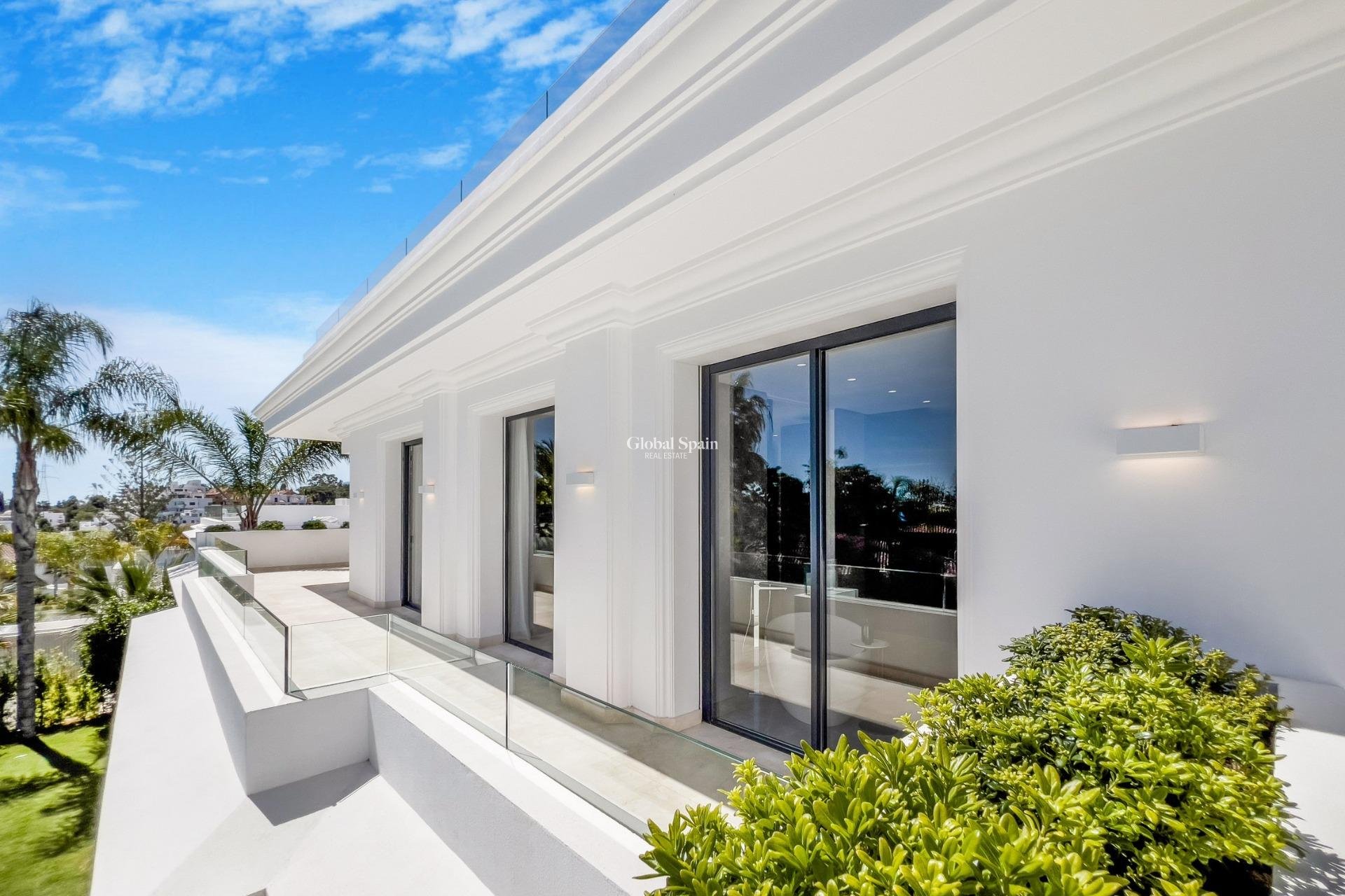 Nieuwbouw - VILLA -
MARBELLA - Lomas De Marbella Club