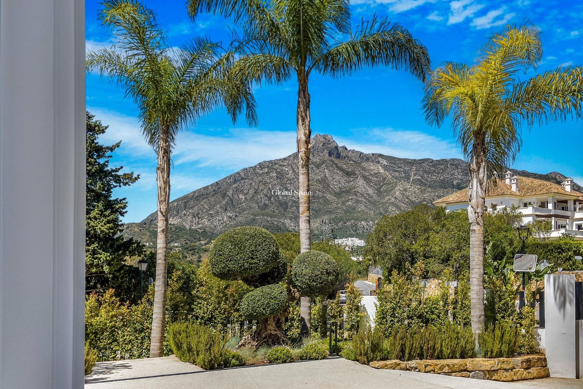 Nieuwbouw - VILLA -
MARBELLA - Lomas De Marbella Club