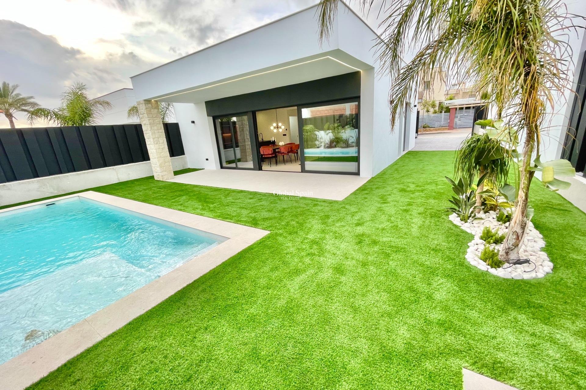 Nieuwbouw - VILLA -
MOLINA DEL SEGURA