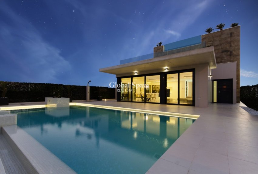 Nieuwbouw - Villa -
ORIHUELA COSTA - CAMPOAMOR