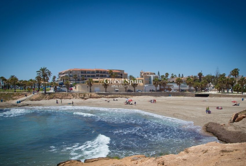 Nieuwbouw - VILLA -
ORIHUELA COSTA - CAMPOAMOR