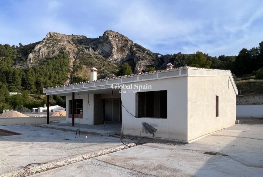 Nieuwbouw - VILLA -
PENÀGUILA - El Olivar