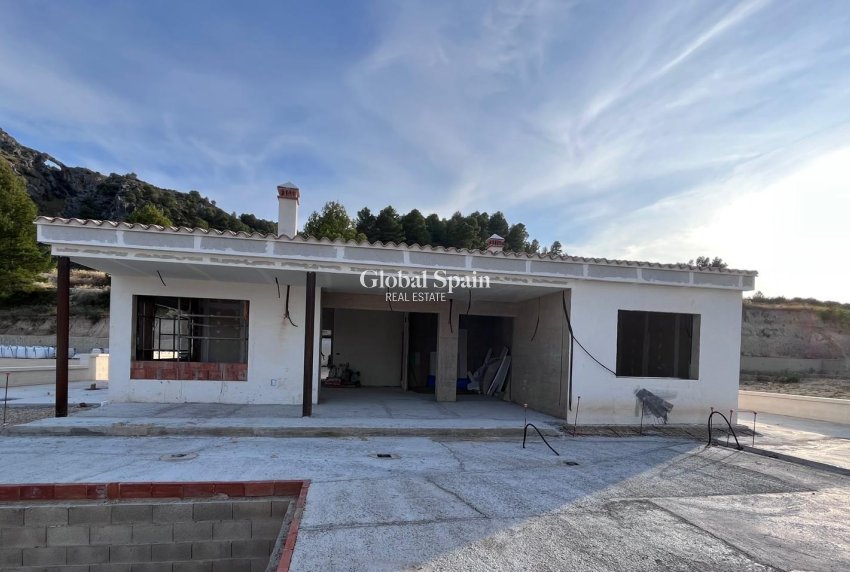 Nieuwbouw - VILLA -
PENÀGUILA - El Olivar