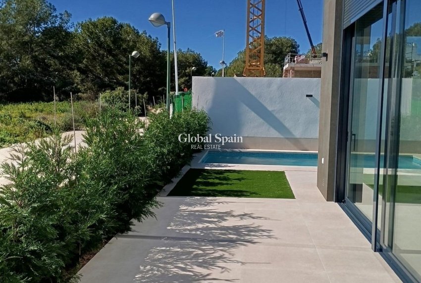 Nieuwbouw - VILLA -
PILAR DE LA HORADADA - Lo Romero Golf