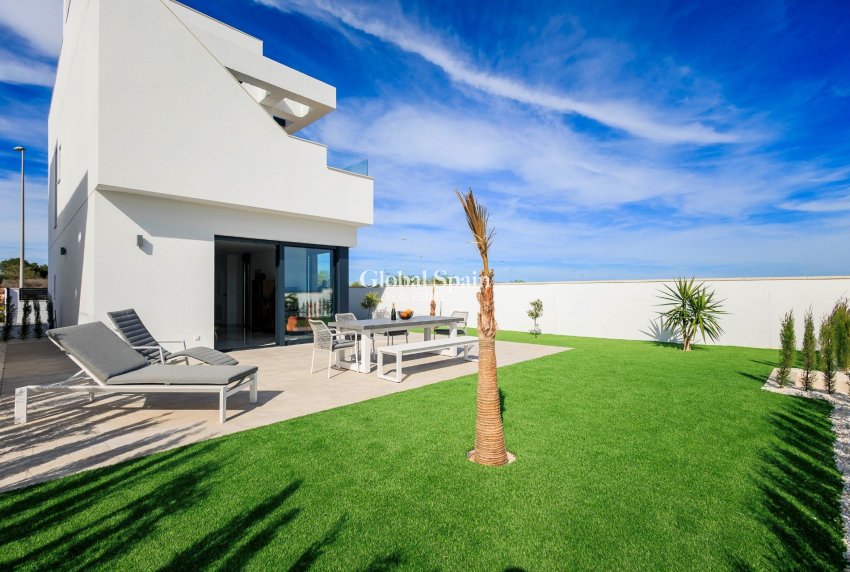 Nieuwbouw - VILLA -
PILAR DE LA HORADADA - Lo Romero Golf