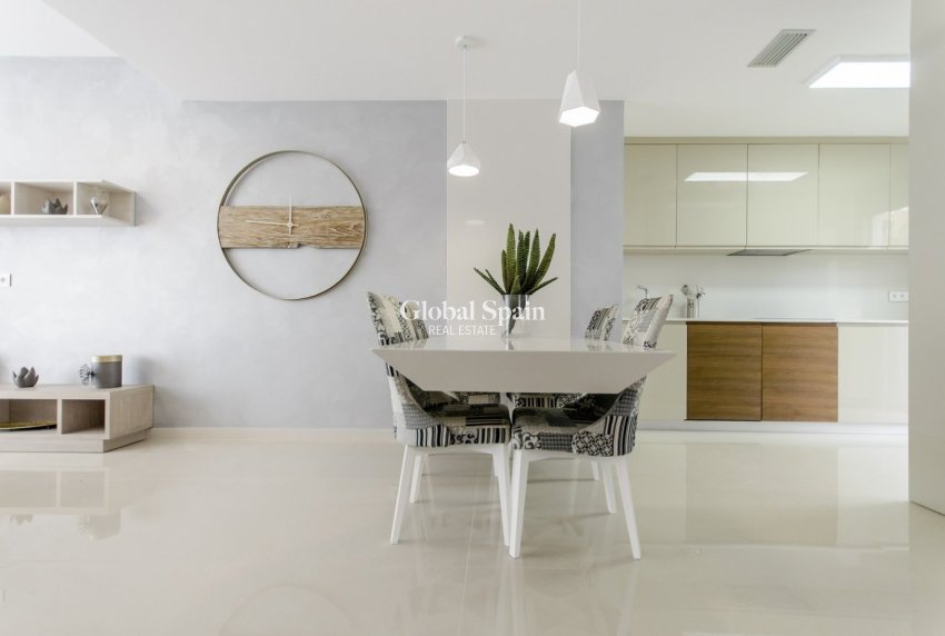Nieuwbouw - VILLA -
SAN MIGUEL DE SALINAS - Cerro del Sol